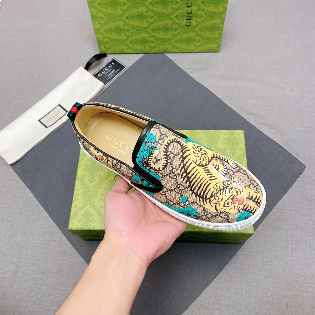 p360 The official website synchronizes the 1:1 replica🇮🇹🇮🇹"GUCCI"🔍🔍for sale at the men's 2025 counter simultaneously, 1:1 large G font, high-end 3D pattern, fashionable and casual, comfortable and breathable personality, the first choice for trendy men, imported sheepskin lining, comfortable, breathable and fashionable Trendy, a must-have for trendy men, soles: Original soles specially provided by the original factory, exclusive movable molded soles are super comfortable, original factory goods, 🔍🔍high quality, you can enter and leave the counter at will, 38-44, (45 can be customized, non-returnable or exchangeable) available from stock, you deserve it No. 005